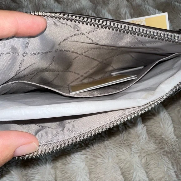 Michael Kors Ellis XL Studded Wristlet Clutch Pearl Gray Leather NWT - Picture 6 of 8